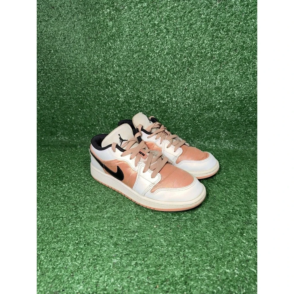 Nike Air Jordan 1 Women Size 5.5 Boys 4Y Beige Low Top Basketball Shoes Sneakers